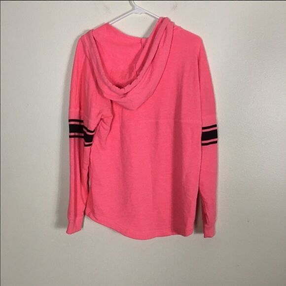 VS Pink Limited Edition New York Pink Sweatshirt - Picture 2 of 8